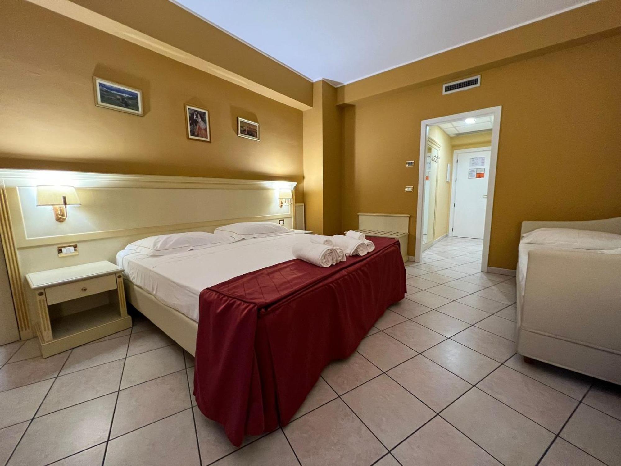 Hotel San Michele Мілаццо Екстер'єр фото